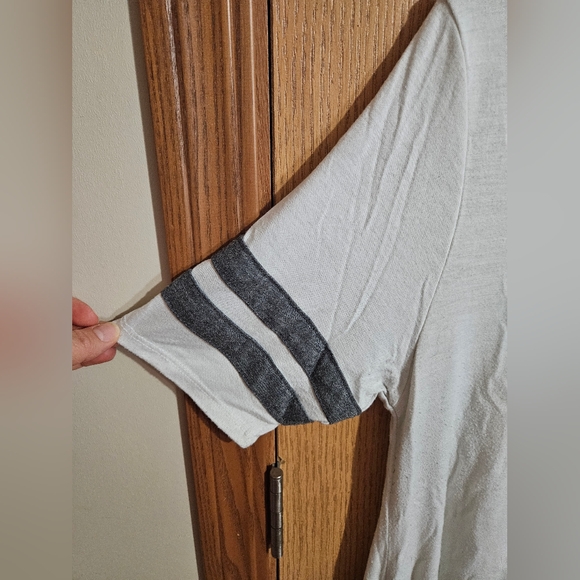 LuLaRoe Perfect Tee - Picture 3 of 4